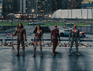 Слабее ожиданий сборы "Лиги справедливости" повлекут за собой перестановки в стане DC Films 