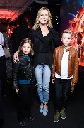 Mstiteli_Voyna beskonechnosti_Moscow premiere_Inna Fedoseeva s detmi_1_новый размер