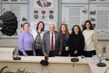 Более 50 ученых приняли участие в съемках документального фильма «Диалоги памяти: наука» Более 50 ученых приняли участие в съемках документального фильма «Диалоги памяти: наука»