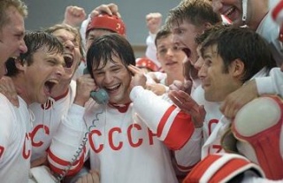 Фильм о хоккеисте Харламове стал легендой "Золотого орла"