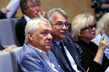 Итоги рассмотрения представленных Минкультуры России кинопроектов будут объявлены до 10 июля Итоги рассмотрения представленных Минкультуры России кинопроектов будут объявлены до 10 июля