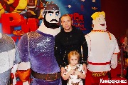 футболист Денис Глушаков с дочерью