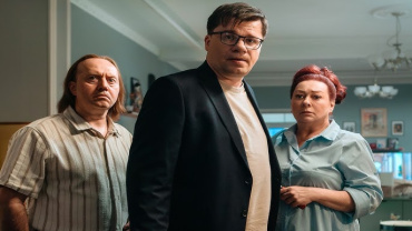 Три фильма претендуют на лидерство в российском прокате, "Новая тёща" опередила конкурентов в четверг