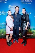 Виктор Добронравов с семьей