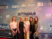 Полина Сорочкина в центре и гости премьеры_новый размер
