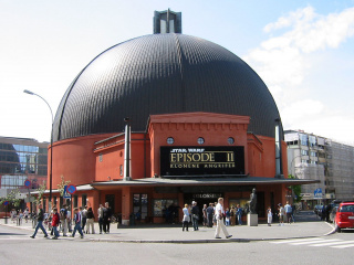 Норвегия открывает кинотеатры 7 мая, Чехия перенесла открытие их с 25 мая на 11