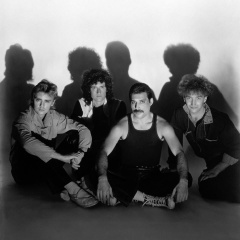 Съёмки биографической драмы о Фредди Меркьюри и группе Queen "Богемская рапсодия" начнутся в середине сентября Съёмки биографической драмы о Фредди Меркьюри и группе Queen "Богемская рапсодия" начнутся в середине сентября