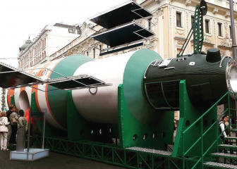 На Тверской построили "Салют-7"