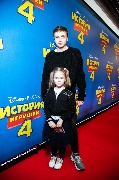 Istoriya igrushek 4_Moscow premiere_Danil Akutin s sestroy_1_новый размер