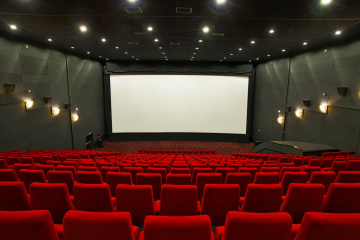 Признанный пандемией коронавирус наносит новый удар: закрываются кинотеатры в Польше, Чехии, Украине и многих других странах Признанный пандемией коронавирус наносит новый удар: закрываются кинотеатры в Польше, Чехии, Украине и многих других странах