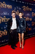 Александр Петров с супругой Викторией Петровой