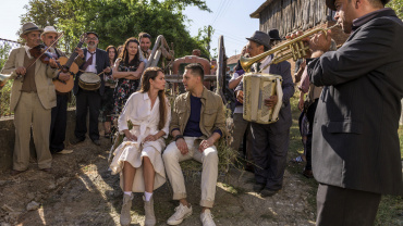 Предварительные итоги праздничного уик-энда: 1,24 млрд рублей сборы за пять дней, "Отель "Белград" сильнее мультфильма "Вперёд" Предварительные итоги праздничного уик-энда: 1,24 млрд рублей сборы за пять дней, "Отель "Белград" сильнее мультфильма "Вперёд"