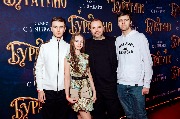 Сценарист Андрей Золотарев с детьми