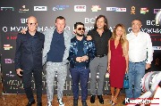 актеры Вадим Верник, Игорь Верник, Михаил Галустян, Александр Ревва с женой Анжеликой и продюсер Армен Ананикян