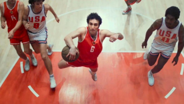 Создателей фильма «Движение вверх» отметили правительственной премией Создателей фильма «Движение вверх» отметили правительственной премией