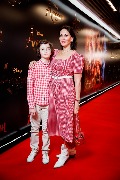 Aladdin_Moscow Premiere_Alika Smekhova s synom_1_новый размер