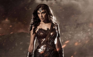 Студия Warner Bros. привезла в Сан-Диего героев, магию и мифы 	