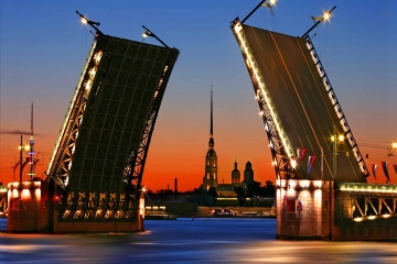 Российские режиссеры открыли фестиваль "Петербургские каникулы"