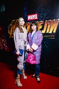 Mstiteli_Voyna beskonechnosti_Moscow premiere_Kristina  i Eteri Levievy_2_новый размер