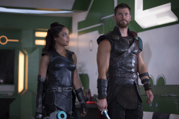 Блокбастер по комиксам Marvel "Тор: Рагнарек" доминирует в Китае Блокбастер по комиксам Marvel "Тор: Рагнарек" доминирует в Китае
