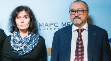 Алена Званцова заключила контракт с «Марс Медиа» на пять лет Алена Званцова заключила контракт с «Марс Медиа» на пять лет
