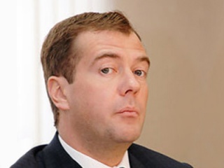 Медведев готов обсудить и "экзотические" идеи поддержки кинопроката РФ Медведев готов обсудить и "экзотические" идеи поддержки кинопроката РФ