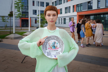 Завершились съемки сериала «16 лет и 9 месяцев» с Дарьей Матвеевой для ТВ-3 Завершились съемки сериала «16 лет и 9 месяцев» с Дарьей Матвеевой для ТВ-3