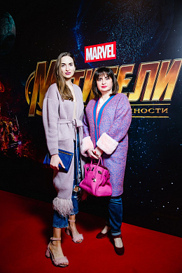 16/31  - Премьера фильма "Мстители: Война бесконечности"