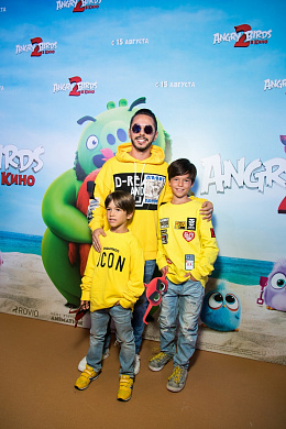 7/18  - Премьера фильма "Angry Birds 2 в кино