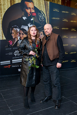 21/33  - Премьера фильма НЕМАЯ ЖИЗНЬ
