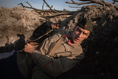 2/3  - Кадры из фильма: ОТЕЦ