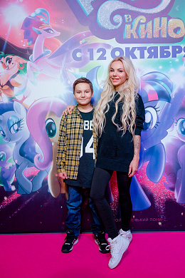 5/8  - Премьера анимационного фильма «My Little Pony В Кино»