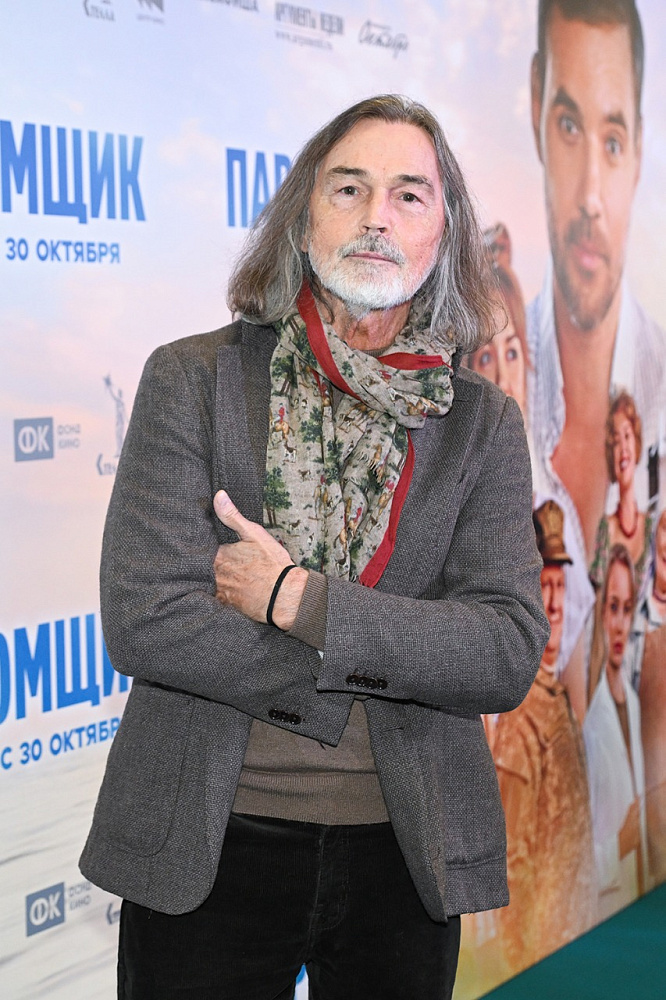 Никас Сафронов