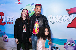 16/18  - Премьера фильма "Angry Birds 2 в кино